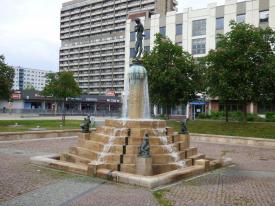 Nasreddinbrunnen im Mai 2014